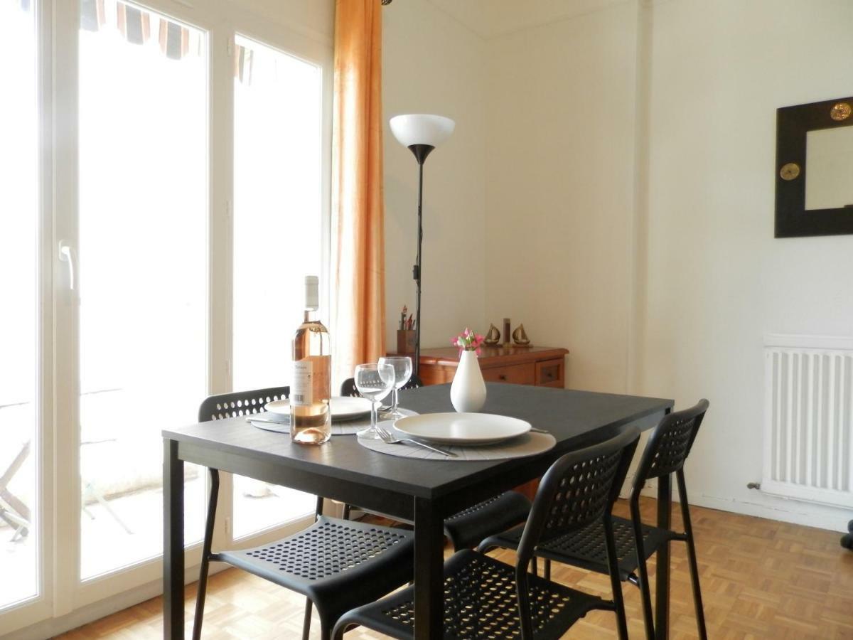 Ferienwohnung Les Pins . 2 P Calme Et Terrasse Nizza Exterior foto